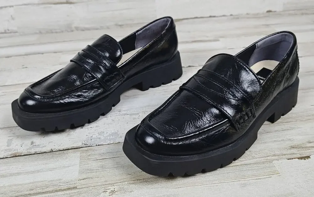DOLCE VITA Black Patent Crinkle Leather Lug Sole Loafers Wmns 5.5 Slip On